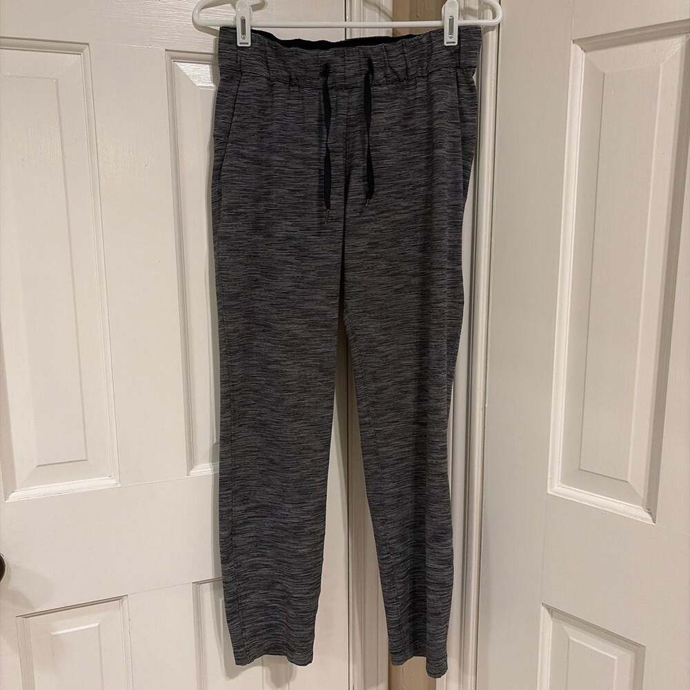 Lululemon Women's On The Fly Pant 28" Wee Are From Space Black Slate Size 4